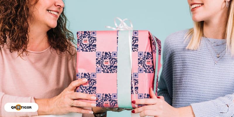 선물에 QR 코드를 사용하여 사랑하는 사람을 놀라게 하는 방법